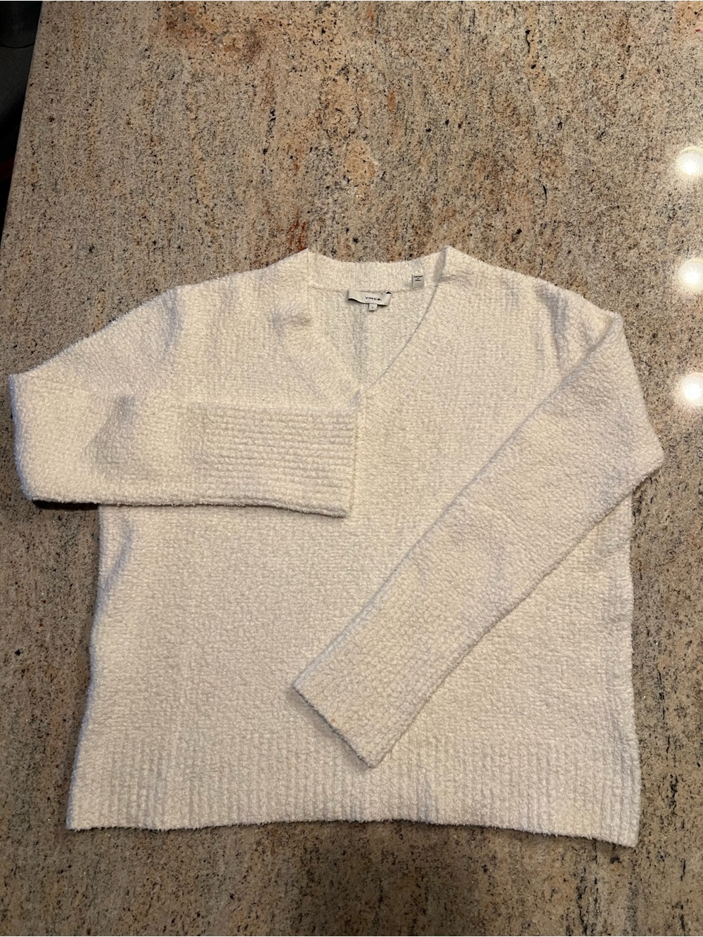 Vince Women’s V-Neck Sweater in Winter White